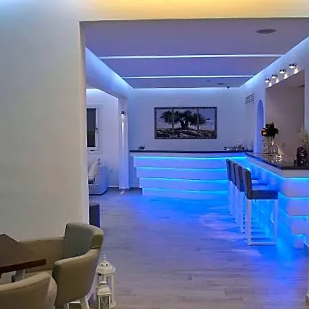 Petinaros Hotel & Studios-3